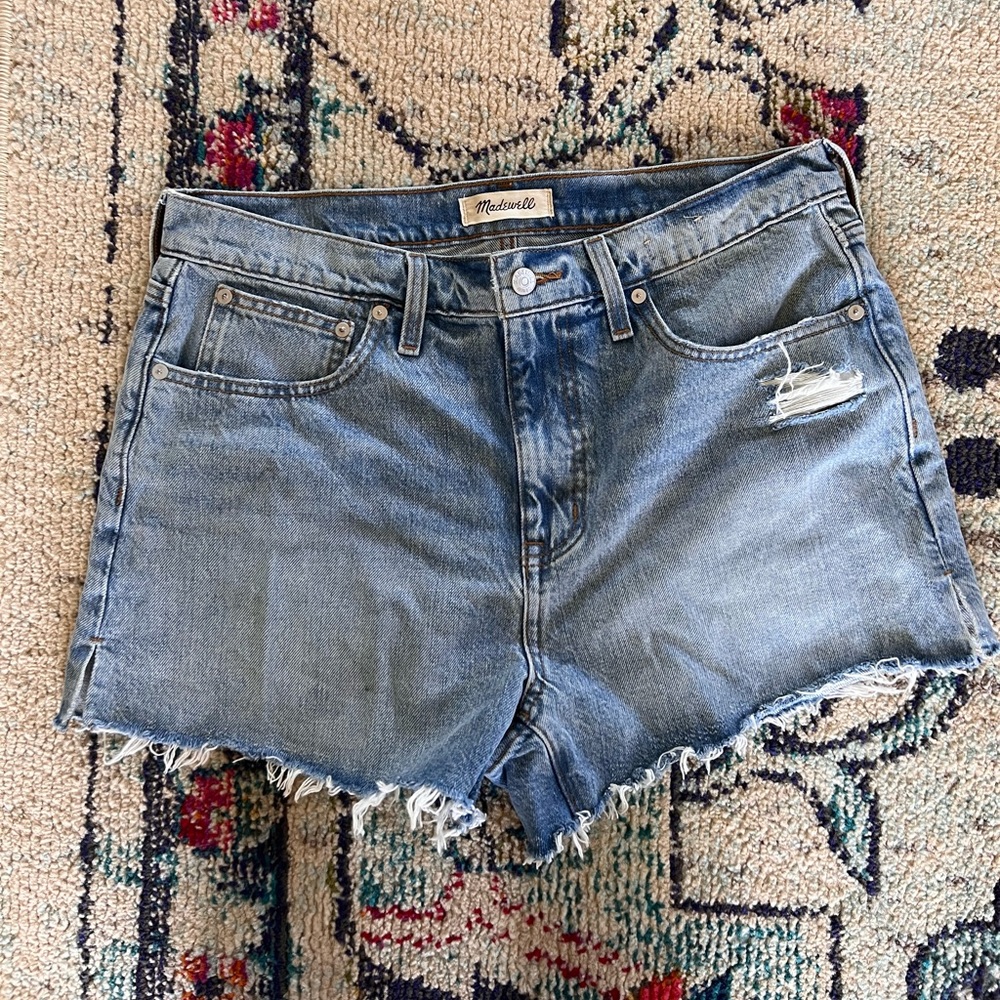 Size 29 madewell denim shorts
